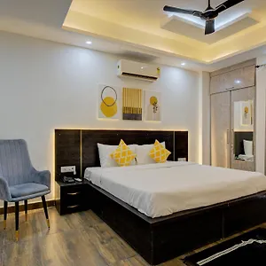 The Empire Studioz Hotel Golf Course Road Studio With Kitchen & Balcony One Horizon Center Paras Hospital Cyber City Gurgaon